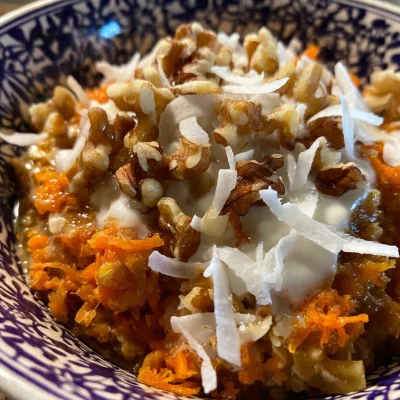 Healthy Carrot Cake Oatmeal